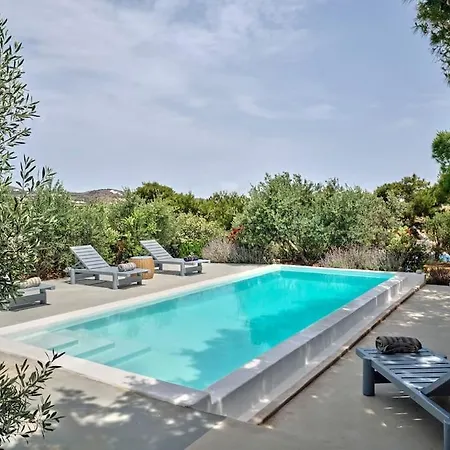 Holiday home Pine Isterni (Paros)